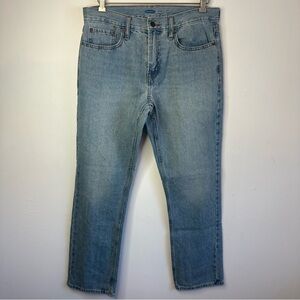 Old Navy Men’s Light / Medium Wash Straight Leg Denim Jean Size 33 x 32 33/32